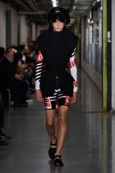 Look 38